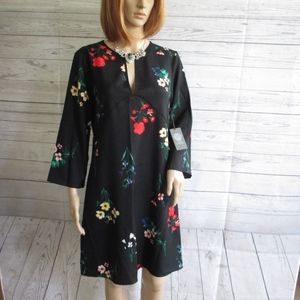NWT - VINCE CAMUTO dress - sz 6 - MSRP $138.00